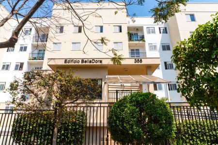 Apartamento para alugar com 54m², 2 quartos e 1 vagaFachado do condomínio