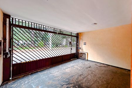 Casa à venda com 300m², 4 quartos e 3 vagasGaragem