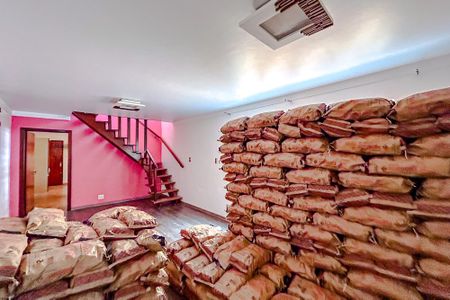 Casa à venda com 300m², 4 quartos e 3 vagasSala