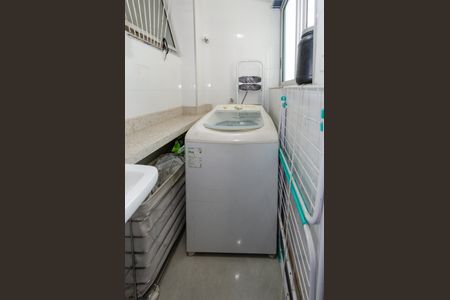 Apartamento para alugar com 77m², 3 quartos e 2 vagasÁrea de serviço