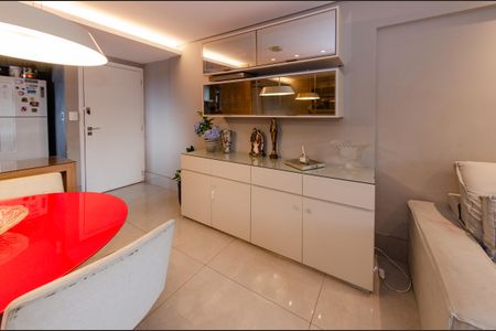 Apartamento para alugar com 77m², 3 quartos e 2 vagasSala