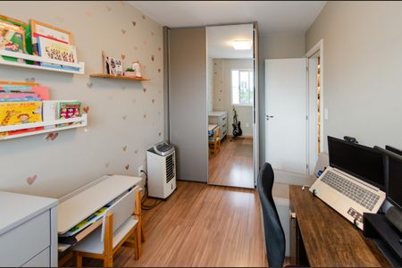 Apartamento para alugar com 77m², 3 quartos e 2 vagasQuarto 2