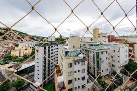 Apartamento para alugar com 77m², 3 quartos e 2 vagasVista