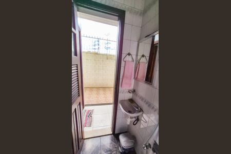 Casa à venda com 135m², 3 quartos e 1 vagaBanheiro 2