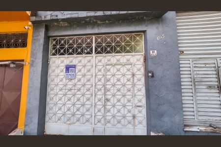 Casa à venda com 135m², 3 quartos e 1 vagaPortão de acesso ao Imóvel e plaquinha  