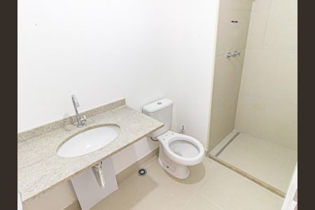 Apartamento à venda com 84m², 3 quartos e 1 vaga Apartamento à venda com 84m², 3 quartos e 1 vagaBanheiro da Suíte