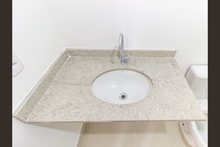 Apartamento à venda com 84m², 3 quartos e 1 vaga Apartamento à venda com 84m², 3 quartos e 1 vagaBanheiro da Suíte