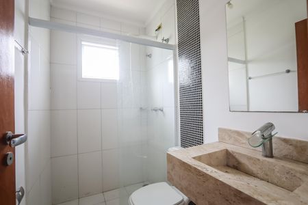 Casa para alugar com 109m², 3 quartos e 3 vagasBanheiro da Suíte