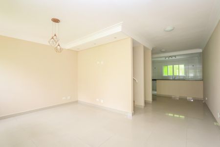 Sala de casa para alugar com 3 quartos, 109m² em Parque Assuncao, Taboão da Serra