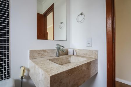 Casa para alugar com 109m², 3 quartos e 3 vagasBanheiro da Suíte