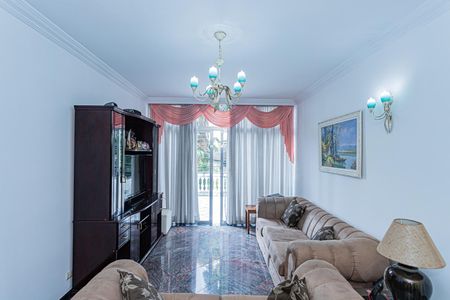 Sala de casa para alugar com 3 quartos, 120m² em Jardim Regina, São Paulo