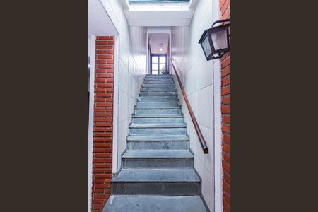 Casa para alugar com 120m², 3 quartos e 1 vagaEscada