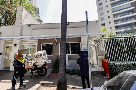 Apartamento à venda com 128m², 3 quartos e 2 vagasFachada e portaria