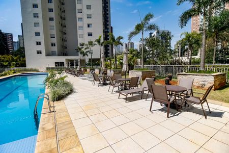 Apartamento à venda com 128m², 3 quartos e 2 vagasÁrea comum - Piscina