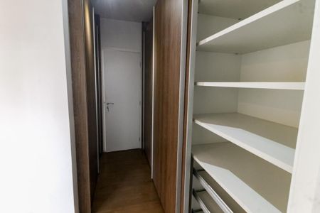 Apartamento à venda com 128m², 3 quartos e 2 vagasCloset da suíte