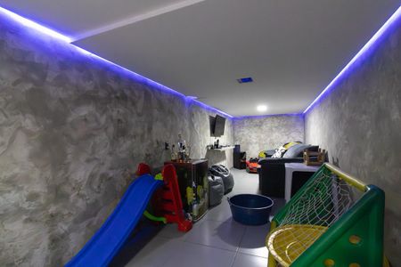 Casa para alugar com 120m², 3 quartos e 2 vagas Casa para alugar com 120m², 3 quartos e 2 vagasPorão