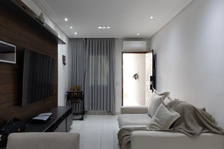 Casa para alugar com 120m², 3 quartos e 2 vagas Casa para alugar com 120m², 3 quartos e 2 vagasSala