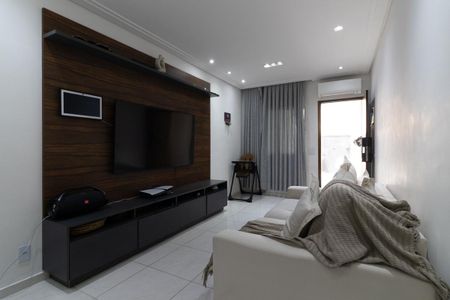 Casa para alugar com 120m², 3 quartos e 2 vagas Casa para alugar com 120m², 3 quartos e 2 vagasSala