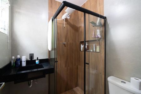 Casa para alugar com 120m², 3 quartos e 2 vagas Casa para alugar com 120m², 3 quartos e 2 vagasBanheiro