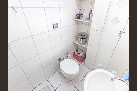 Casa à venda com 60m², 3 quartos e 1 vaga Casa à venda com 60m², 3 quartos e 1 vagaBanheiro 2