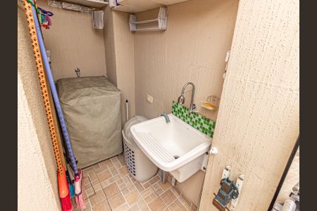 Casa à venda com 60m², 3 quartos e 1 vaga Casa à venda com 60m², 3 quartos e 1 vagaÁrea de Serviço