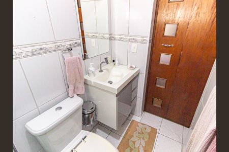 Casa à venda com 60m², 3 quartos e 1 vaga Casa à venda com 60m², 3 quartos e 1 vagaBanheiro da Suíte