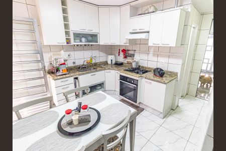 Casa à venda com 60m², 3 quartos e 1 vaga Casa à venda com 60m², 3 quartos e 1 vagaCozinha