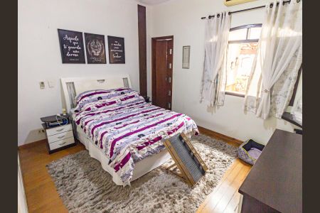 Casa à venda com 60m², 3 quartos e 1 vaga Casa à venda com 60m², 3 quartos e 1 vagaSuíte