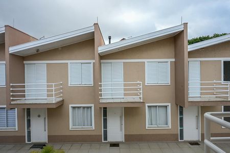 Casa de condomínio à venda com 158m², 4 quartos e 2 vagasFachada