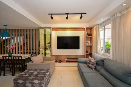 Casa de condomínio à venda com 158m², 4 quartos e 2 vagasSala