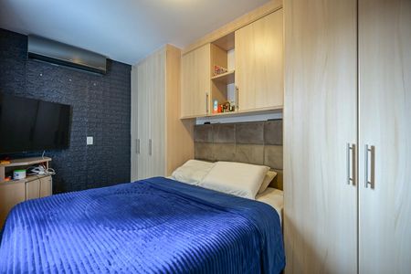 Casa de condomínio à venda com 158m², 4 quartos e 2 vagasSuíte 2