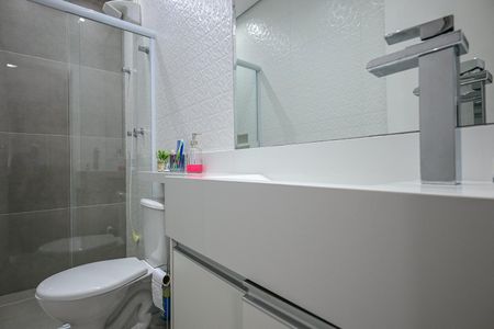 Casa de condomínio à venda com 158m², 4 quartos e 2 vagasBanheiro Suíte 1