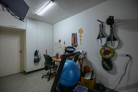 Casa de condomínio à venda com 158m², 4 quartos e 2 vagasÁrea de Serviço 