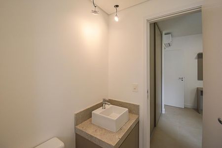 Apartamento para alugar com 117m², 3 quartos e 2 vagas Apartamento para alugar com 117m², 3 quartos e 2 vagasBanheiro da Suíte
