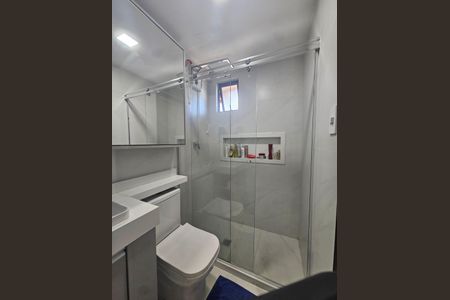 banheiro  de apartamento para alugar com 2 quartos, 80m² em Pituba, Salvador