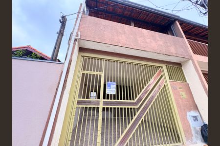 Casa à venda com 163m², 3 quartos e 2 vagasFachada