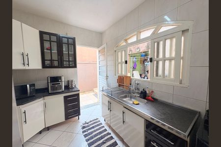 Casa à venda com 163m², 3 quartos e 2 vagasCozinha