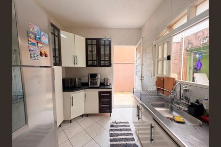 Casa à venda com 163m², 3 quartos e 2 vagasCozinha