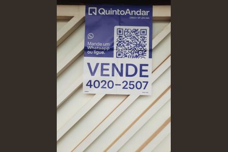 Casa à venda com 150m², 4 quartos e 2 vagas Casa à venda com 150m², 4 quartos e 2 vagasPlaquinha