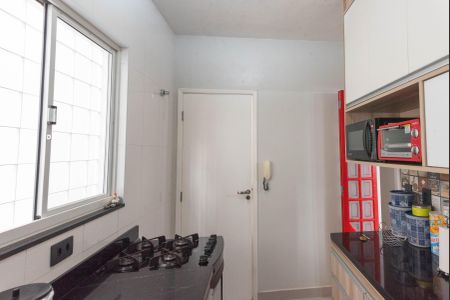 Casa à venda com 150m², 4 quartos e 2 vagas Casa à venda com 150m², 4 quartos e 2 vagasCozinha