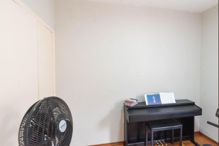 Casa à venda com 150m², 4 quartos e 2 vagas Casa à venda com 150m², 4 quartos e 2 vagasQuarto 2