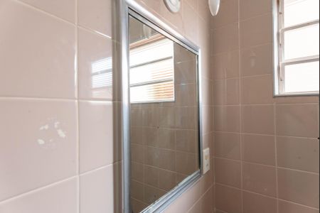 Casa à venda com 150m², 4 quartos e 2 vagas Casa à venda com 150m², 4 quartos e 2 vagasBanheiro