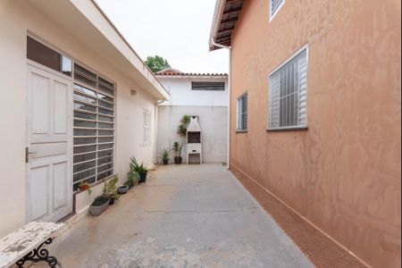 Casa à venda com 150m², 4 quartos e 2 vagas Casa à venda com 150m², 4 quartos e 2 vagasChurrasqueira