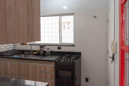 Casa à venda com 150m², 4 quartos e 2 vagas Casa à venda com 150m², 4 quartos e 2 vagasCozinha