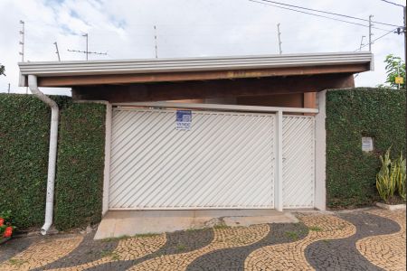 Casa à venda com 150m², 4 quartos e 2 vagas Casa à venda com 150m², 4 quartos e 2 vagasPlaquinha