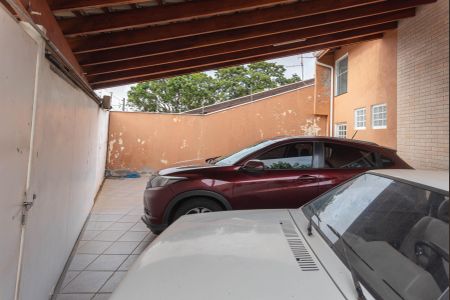 Casa à venda com 150m², 4 quartos e 2 vagas Casa à venda com 150m², 4 quartos e 2 vagasGaragem