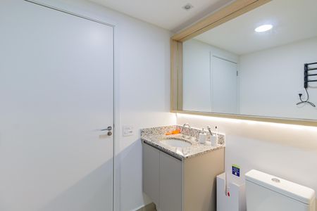 Studio à venda com 32m², 1 quarto e sem vaga Studio à venda com 32m², 1 quarto e sem vagaBanheiro