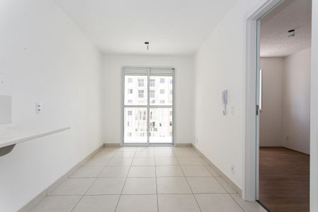 Sala de apartamento para alugar com 1 quarto, 27m² em Guaiauna, São Paulo