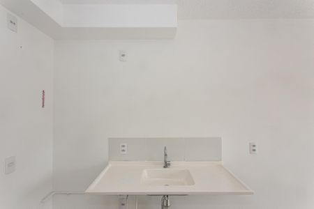 Cozinha de apartamento para alugar com 1 quarto, 27m² em Guaiauna, São Paulo