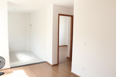 sala de apartamento para alugar com 2 quartos, 42m² em Jardim Alvorada, Nova Iguaçu